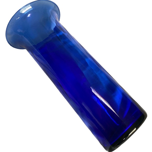 Vintage Hand Blown Cobalt Blue Glass Vase - Picture 4 of 13